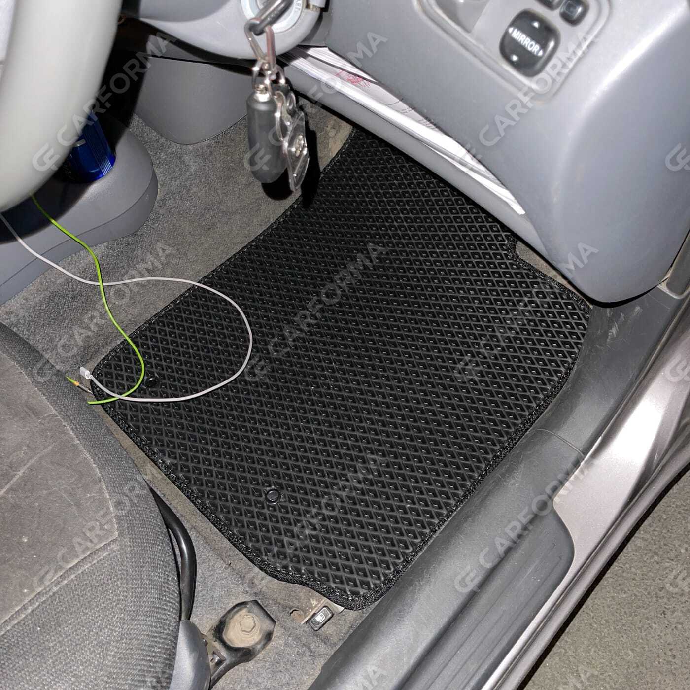 Ворсовые коврики на Toyota Vitz I 1998&nbsp;-&nbsp;2005 в Омске