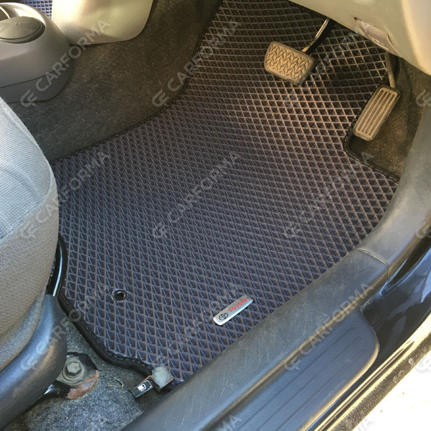 Ворсовые коврики на Toyota Vitz I 1998&nbsp;-&nbsp;2005 в Омске