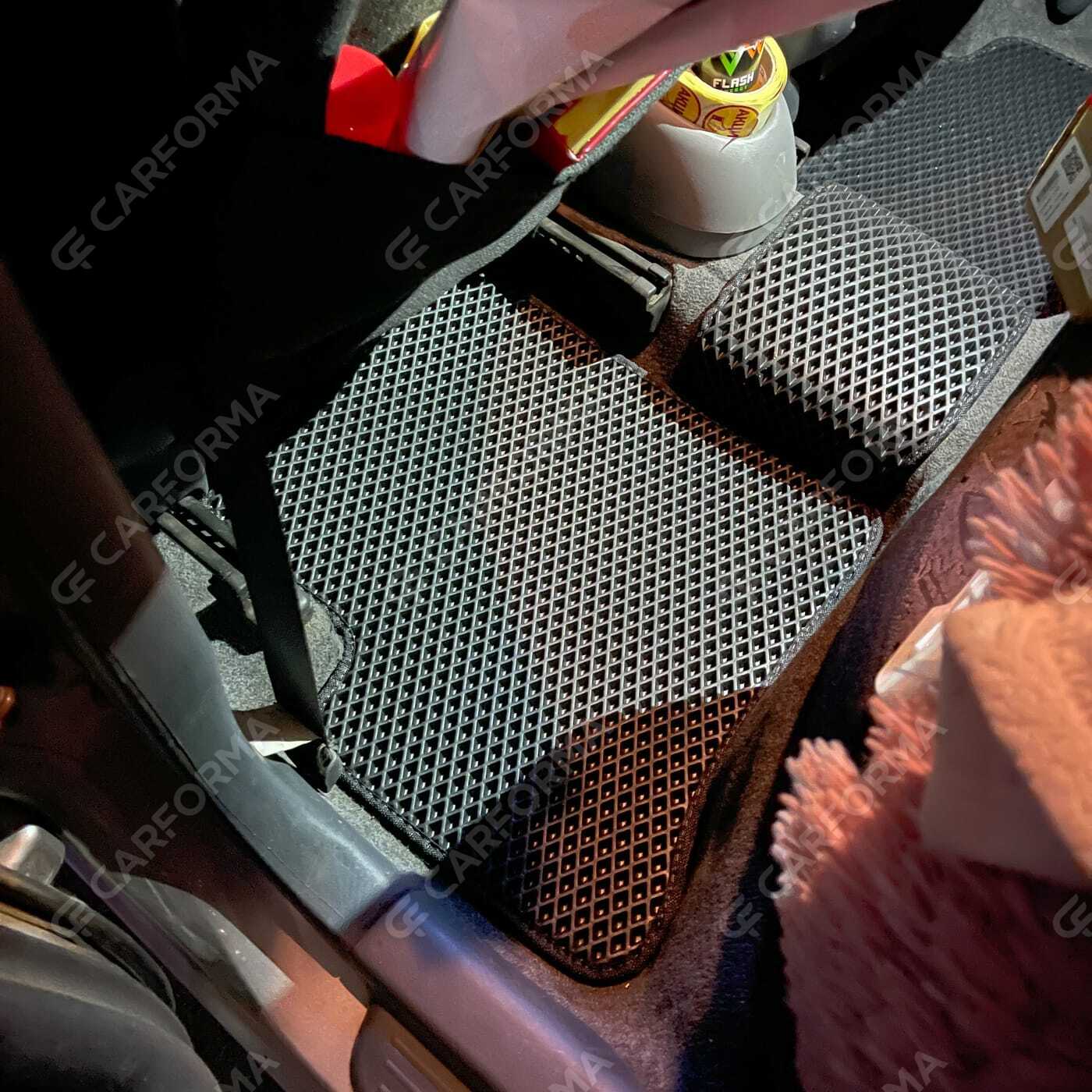 Ворсовые коврики на Toyota Vitz I 1998&nbsp;-&nbsp;2005 в Омске