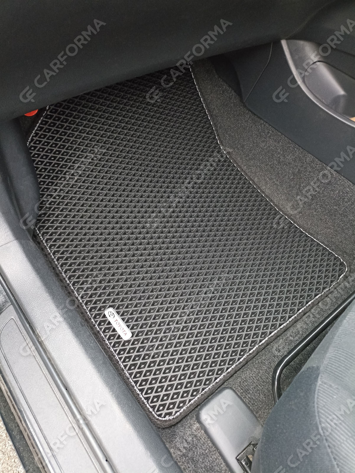 Ворсовые коврики на Toyota Corolla Axio (E14) 2006&nbsp;-&nbsp;2012 в Омске