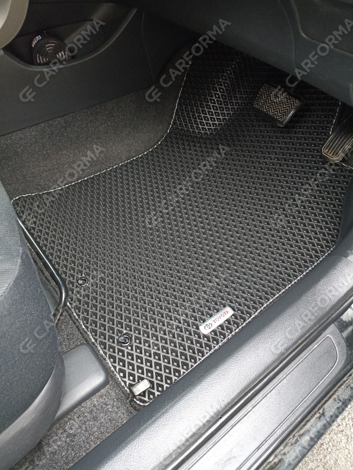 Ворсовые коврики на Toyota Corolla Axio (E14) 2006&nbsp;-&nbsp;2012 в Омске