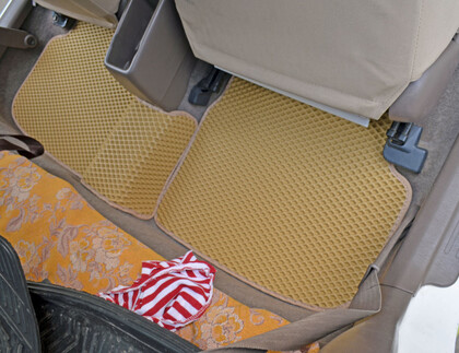 Ворсовые коврики на Toyota Corolla II (L50) 1994 - 1999 в Омске Ворсовые коврики на Toyota Corolla II (L50) 1994 - 1999 в Омске