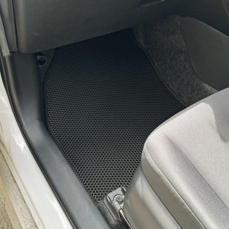 EVA коврики на Toyota Yaris IV 2019 - 2025 в Омске