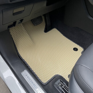 Ворсовые коврики на Toyota Highlander IV 2019 - 2026 в Омске Ворсовые коврики на Toyota Highlander IV 2019 - 2026 в Омске