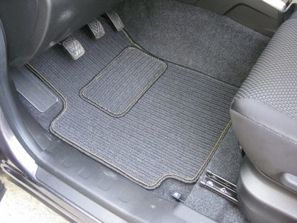 Коврики на Suzuki Grand Vitara III 2005 - 2016 в Омске