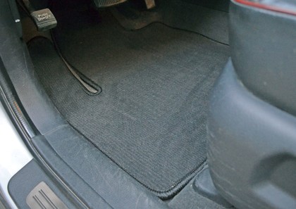 Ворсовые коврики на Hyundai Santa Fe II 2005 - 2012 в Омске