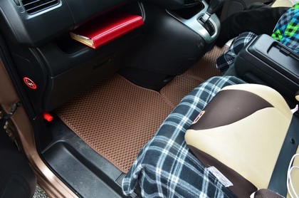 Коврики на Nissan Serena (C27) 2016 - 2022 в Омске