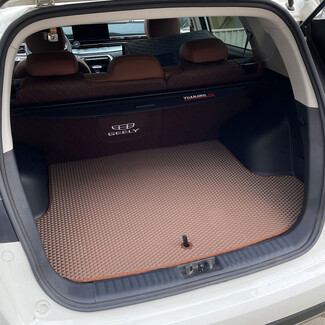 Ворсовые коврики на Geely Vision X6 Pro 2021 - 2024 в Омске Ворсовые коврики на Geely Vision X6 Pro 2021 - 2024 в Омске