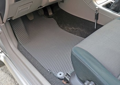 Коврики на Subaru Forester II 2002 - 2008 в Омске