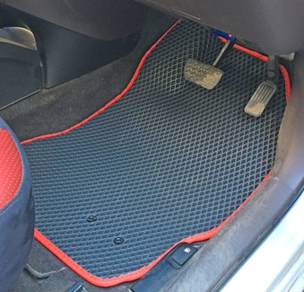 Коврики на Toyota iQ 2008 - 2016 в Омске