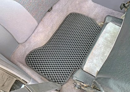 Коврики на Mitsubishi Eclipse II 1994 - 1999 в Омске
