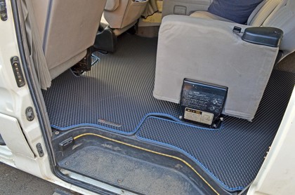 Коврики на Mitsubishi Delica 4 1994 - 2007 в Омске