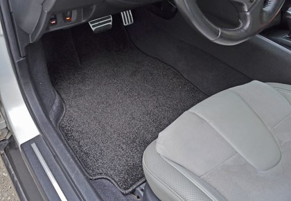 Коврики на Nissan GT-R 2007 - 2025 в Омске