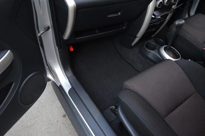 Коврики на Toyota Ist I 2002 - 2007 в Омске