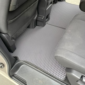 Коврики на Nissan Serena (C26) 2010 - 2016 в Омске