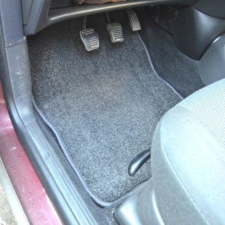 Ворсовые коврики на Ford Focus I 1998 - 2005 в Омске