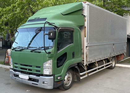 Коврики на Isuzu Forward V широкая кабина 2007 - 2025 в Омске