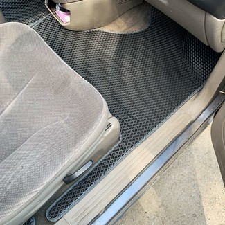 Коврики на Chrysler Grand Voyager (RG) 2000 - 2008 в Омске