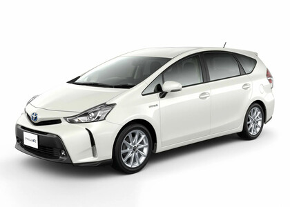 Коврики на Toyota Prius Alpha 2011 - 2021 в Омске