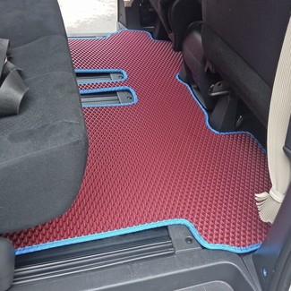 Коврики на Mitsubishi Delica D:5 2007 - 2025 в Омске