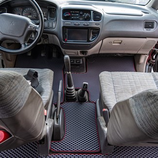 Коврики на Mitsubishi Space Gear 1994 - 2007 в Омске
