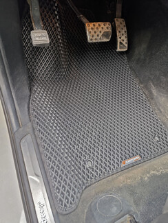 Ворсовые коврики на Jeep Grand Cherokee (WK2) 2010 - 2022 в Омске Ворсовые коврики на Jeep Grand Cherokee (WK2) 2010 - 2022 в Омске