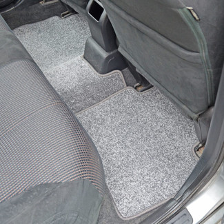 Ворсовые коврики на Nissan Tiida (C11) 2004 - 2014 в Омске