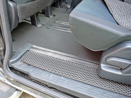 Ворсовые коврики на Toyota Esquire (R80) 2014 - 2021 в Омске