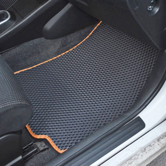 Ворсовые коврики на Nissan Tiida (C11) 2004 - 2014 в Омске