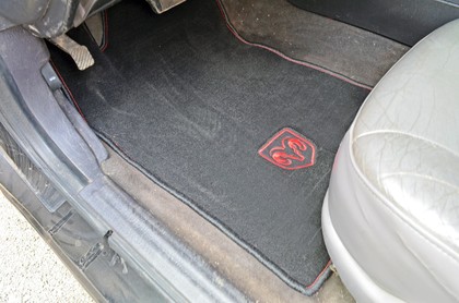 Коврики на Dodge Intrepid II 1997 - 2004 в Омске