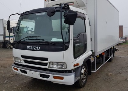 Коврики на Isuzu Forward IV узкая кабина 1994 - 2009 в Омске
