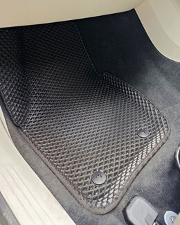 Коврики на Volvo V40 II 2012 - 2020 в Омске