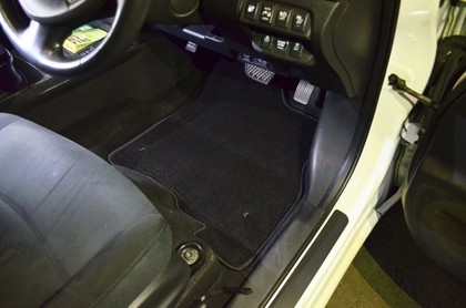 Коврики на Nissan Leaf (AZE0) 2012 - 2017 в Омске