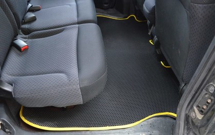 Коврики на Honda Mobilio Spike 2002 - 2008 в Омске