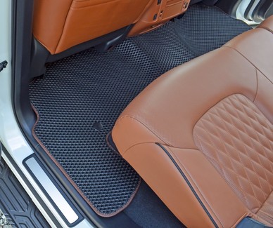 Коврики на Infiniti QX56 II 2010 - 2014 в Омске