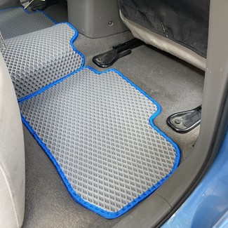Коврики на Nissan Leaf (ZE0) 2009 - 2012 в Омске