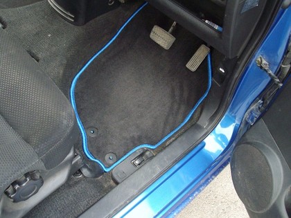 Коврики на Honda Mobilio Spike 2002 - 2008 в Омске