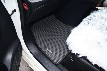 EVA коврики на Toyota Noah (R80) 2014 - 2021 в Омске