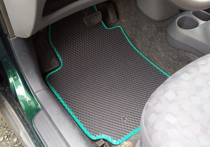 Коврики на Toyota Echo 1999 - 2006 в Омске