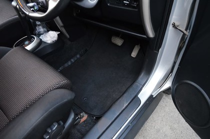 Коврики на Toyota Ist I 2002 - 2007 в Омске