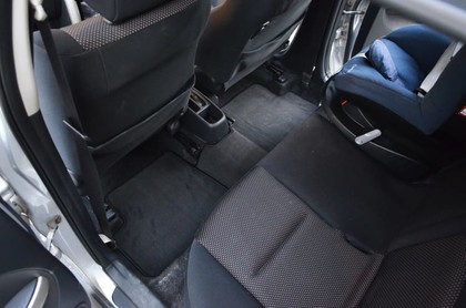 Коврики на Toyota Ist I 2002 - 2007 в Омске
