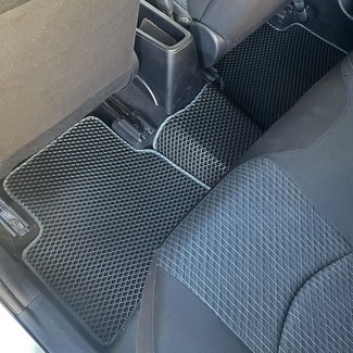 Ворсовые коврики на Toyota Prius (50) 2015 - 2023 в Омске