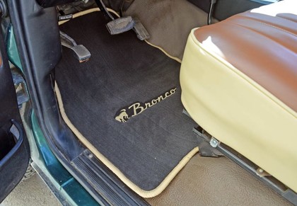 Коврики на Ford Bronco 1979 - 1986 в Омске