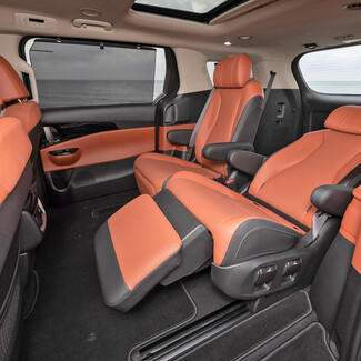 Ворсовые коврики на KIA Carnival IV 7 мест с оттоманками 2020 - 2026 в Омске Ворсовые коврики на KIA Carnival IV 7 мест с оттоманками 2020 - 2026 в Омске