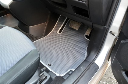 Ворсовые коврики на Mazda Premacy II 2005 - 2010 в Омске