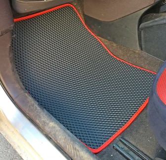 Коврики на Toyota iQ 2008 - 2016 в Омске