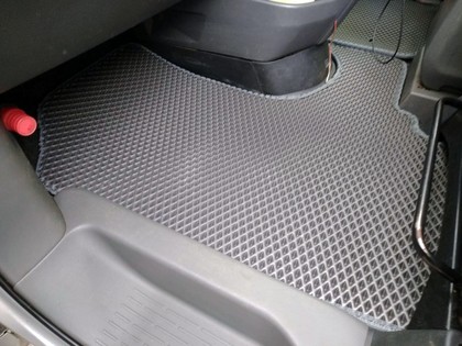 Коврики на Toyota Voxy (R70) 2007 - 2013 в Омске