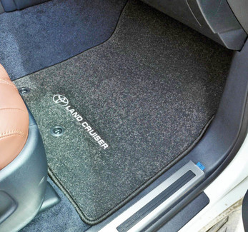 Коврики на Toyota Land Cruiser 200 2007 - 2021 в Омске