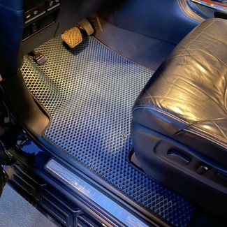 Коврики на Infiniti QX80 2013 - 2025 в Омске