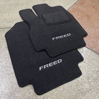 Ворсовые коврики на Honda Freed II 2016 - 2024 в Омске Ворсовые коврики на Honda Freed II 2016 - 2024 в Омске